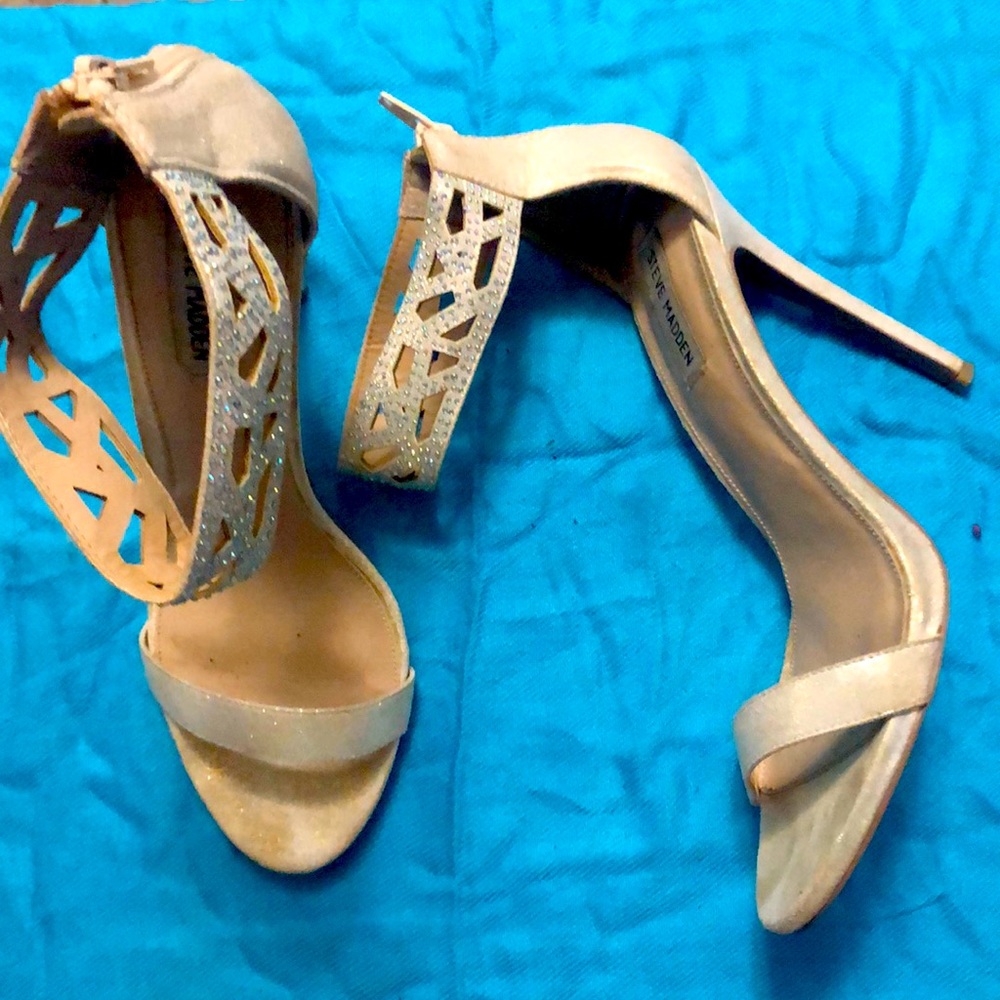 STEVE MADDEN, BEIGE w/gold shimmer, HIGH HEEL, SZ11, VERY GENTLY WORN